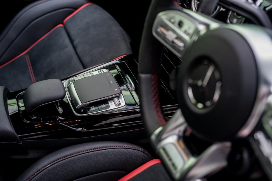 Интерьер Mercedes-AMG CLA45 S 4Matic+ (C118) 2019 года  (JP) (фото 8 из 41)